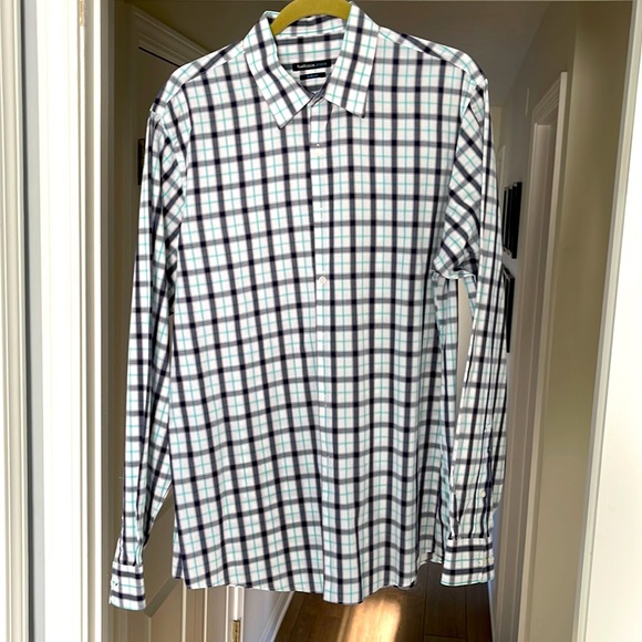 VanHeusen Dress Shirt - L - Picture 1 of 3